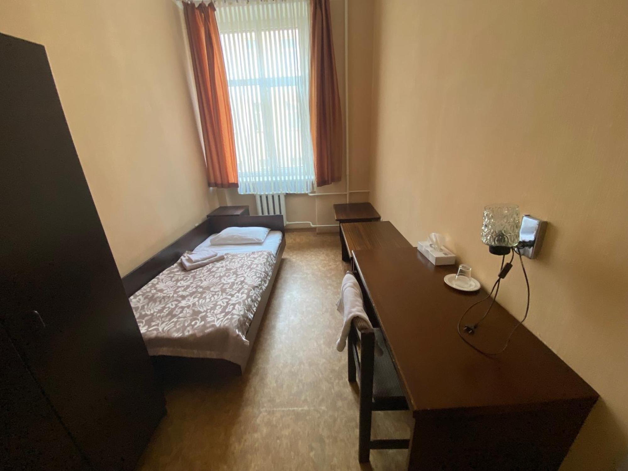 Hostel Viktorija with Private Rooms Riga Buitenkant foto